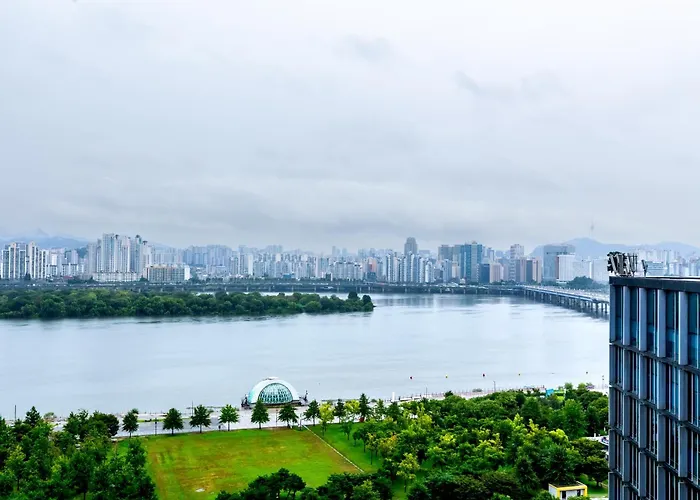 Yeouido Hangang Park 아파트 *